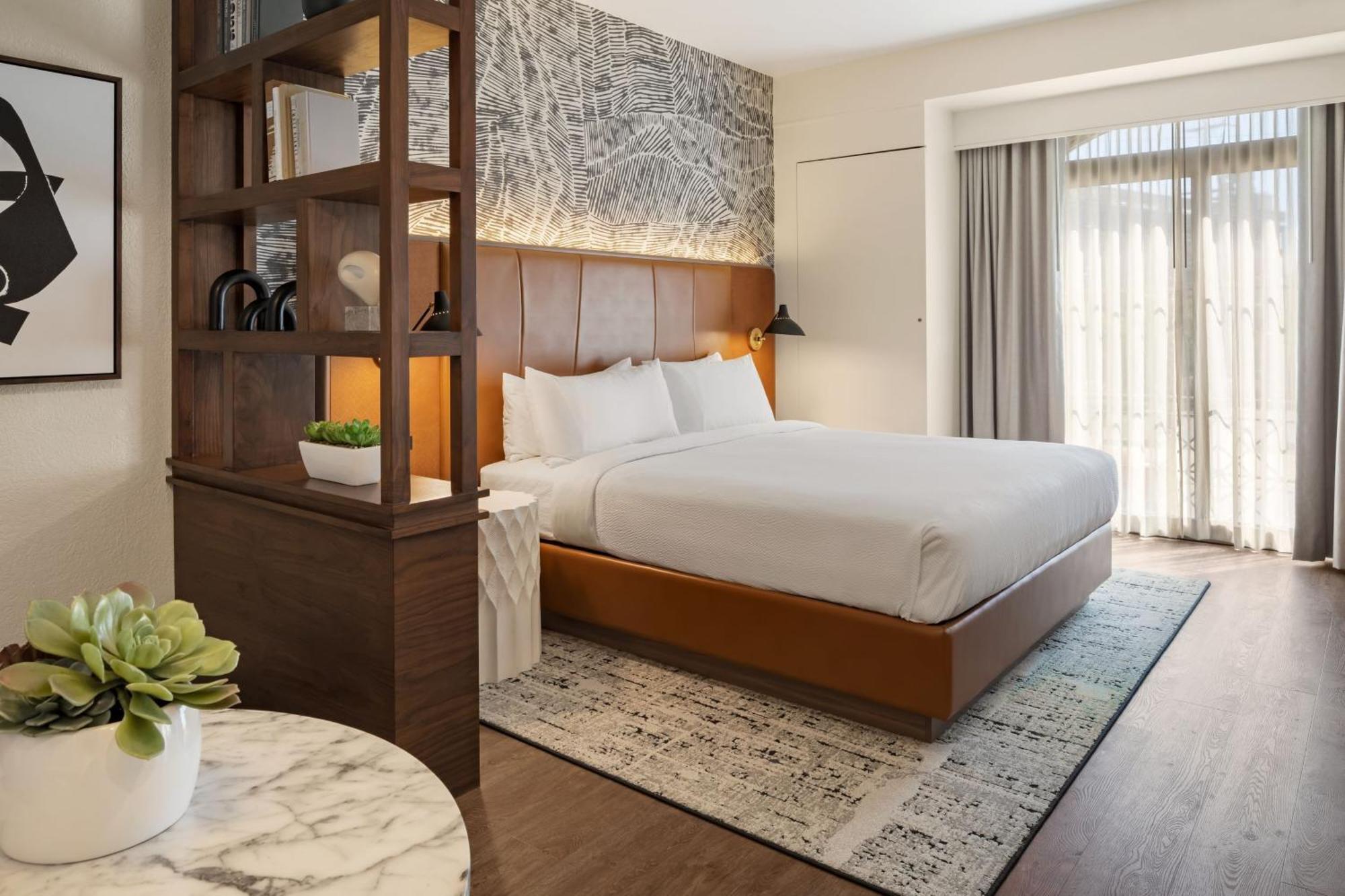 Burton House, Beverly Hills, A Tribute Portfolio 3* Los Ángeles